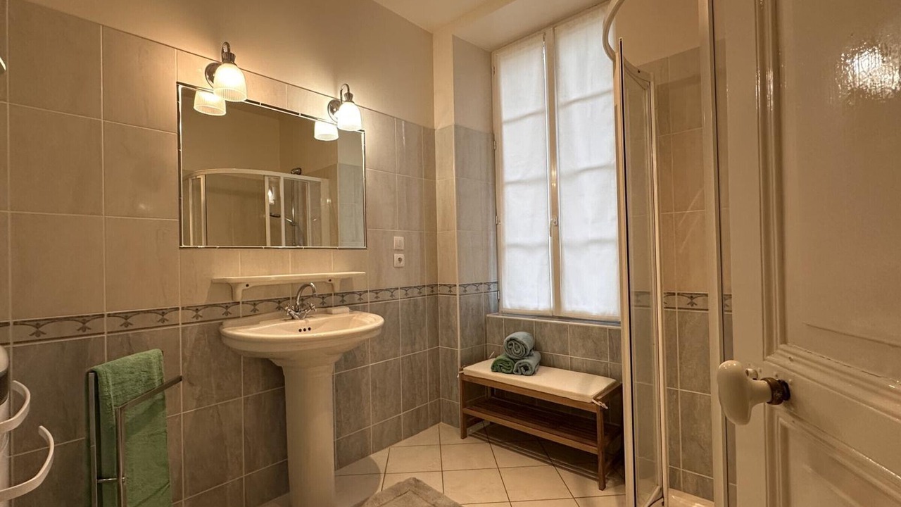 Photo of Bathroom in Lurcy-Levis