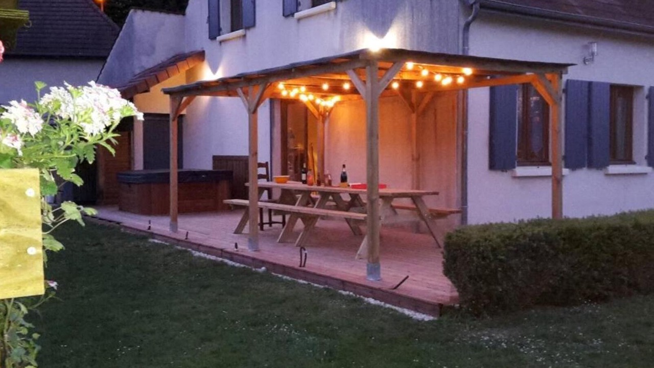Photo of Outdoor in Armes