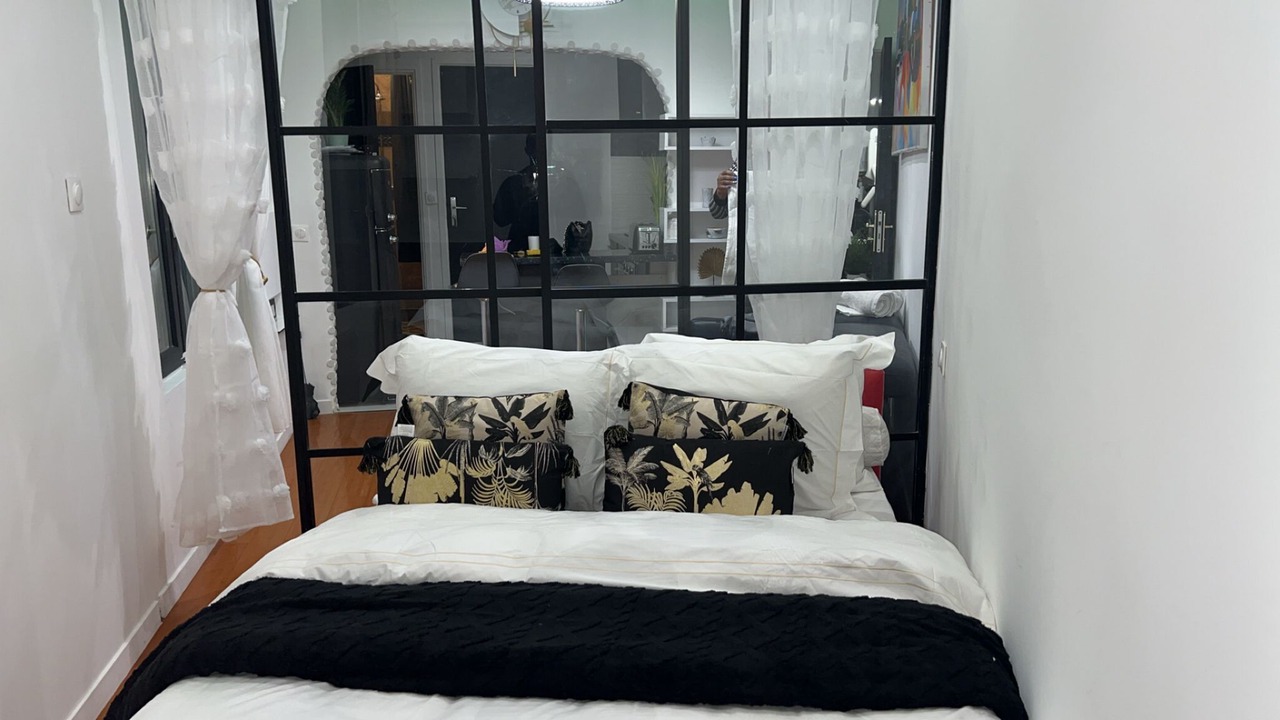 Photo of Bedroom in Petit-Colombes