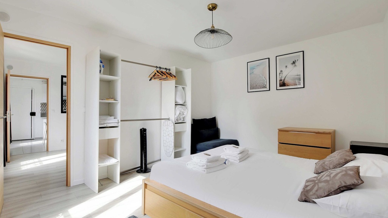 Photo of Bedroom in 19th Arrondissement
