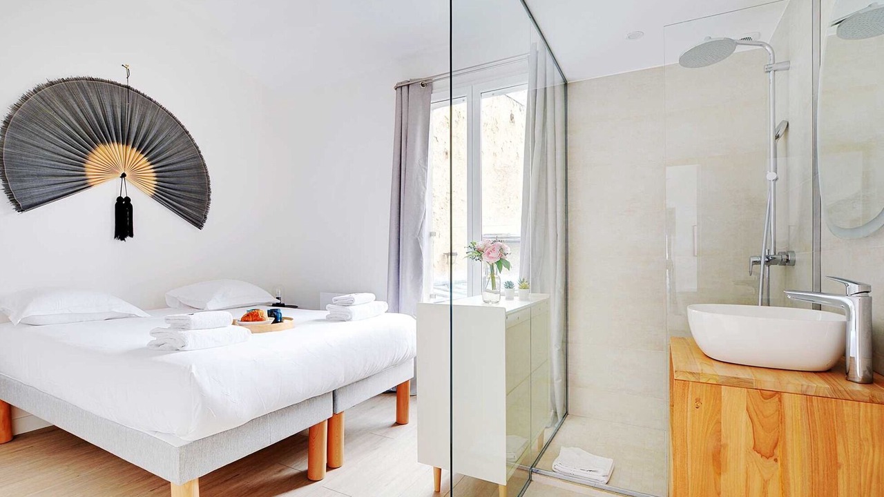 Photo of Bathroom in Montparnasse
