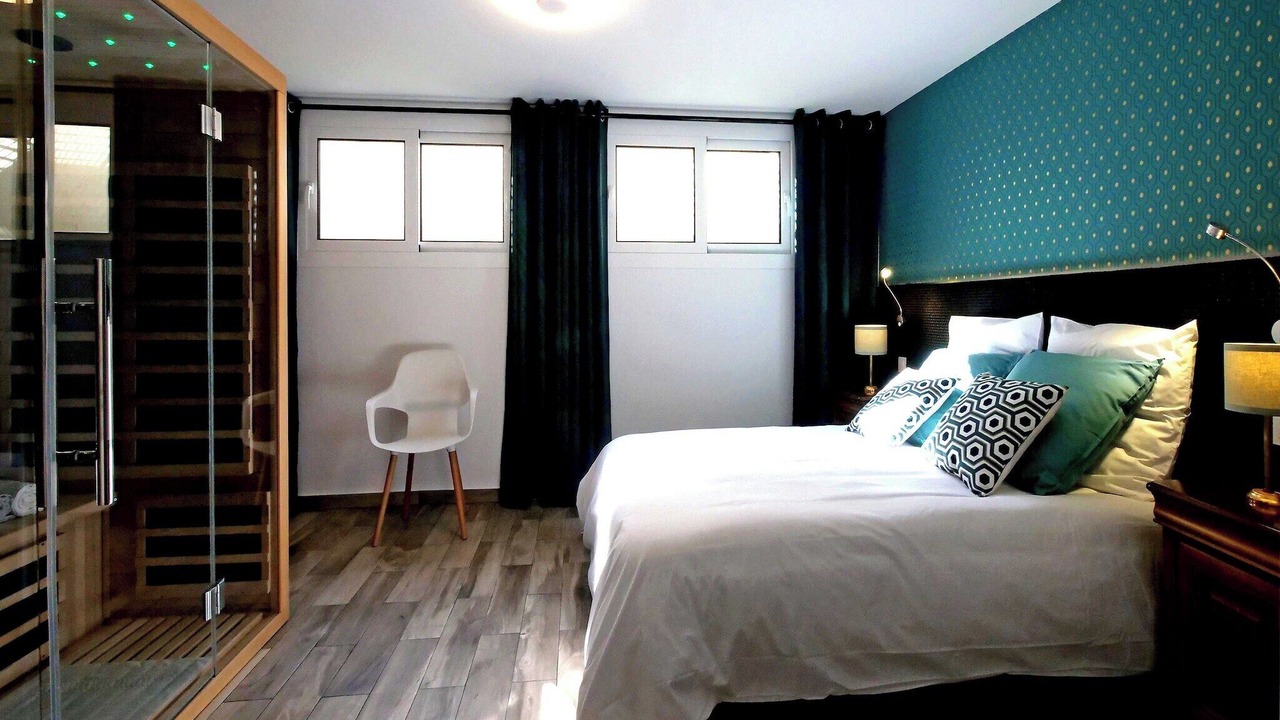 Photo of Bedroom in Orly