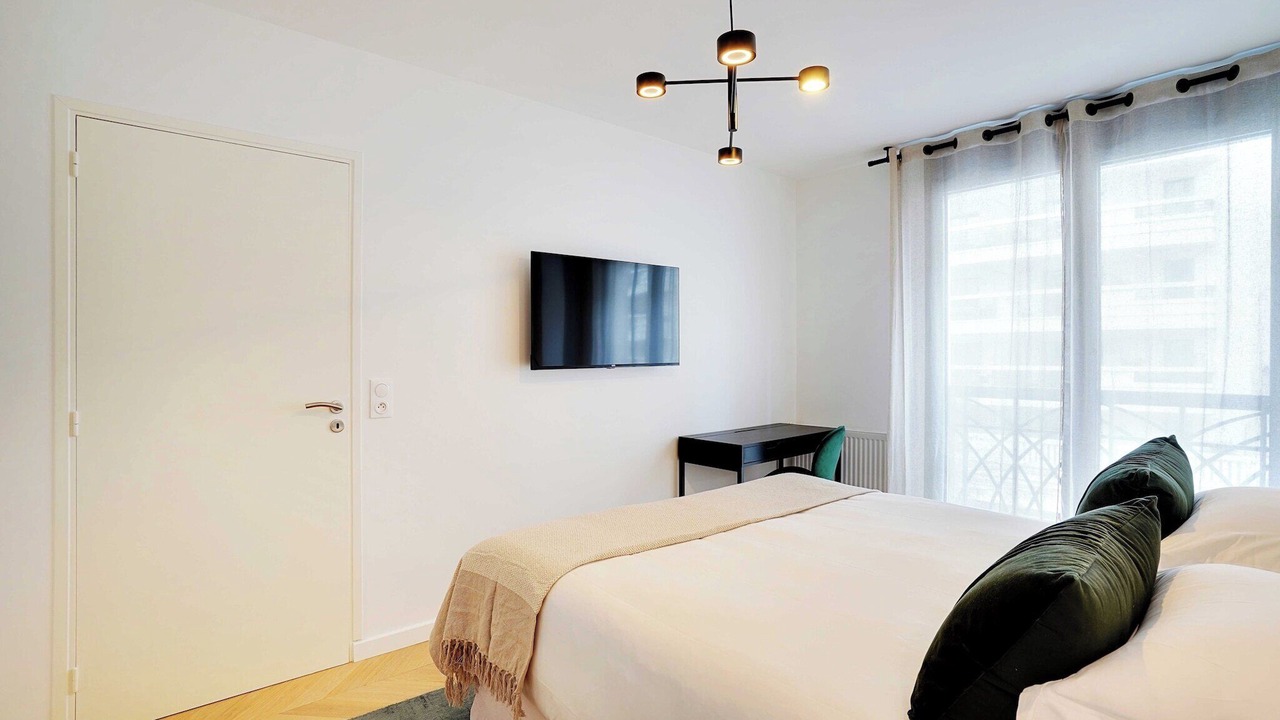 Photo of Bedroom in Levallois-Perret