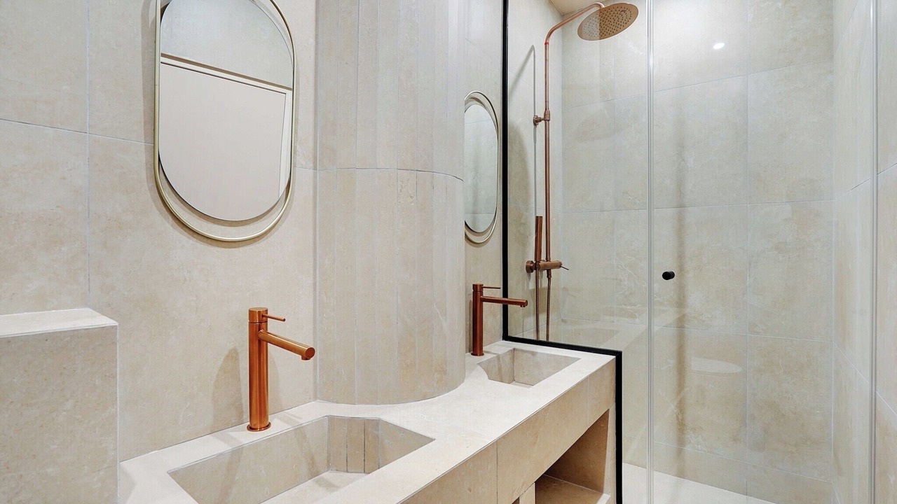 Photo of Bathroom in Gare