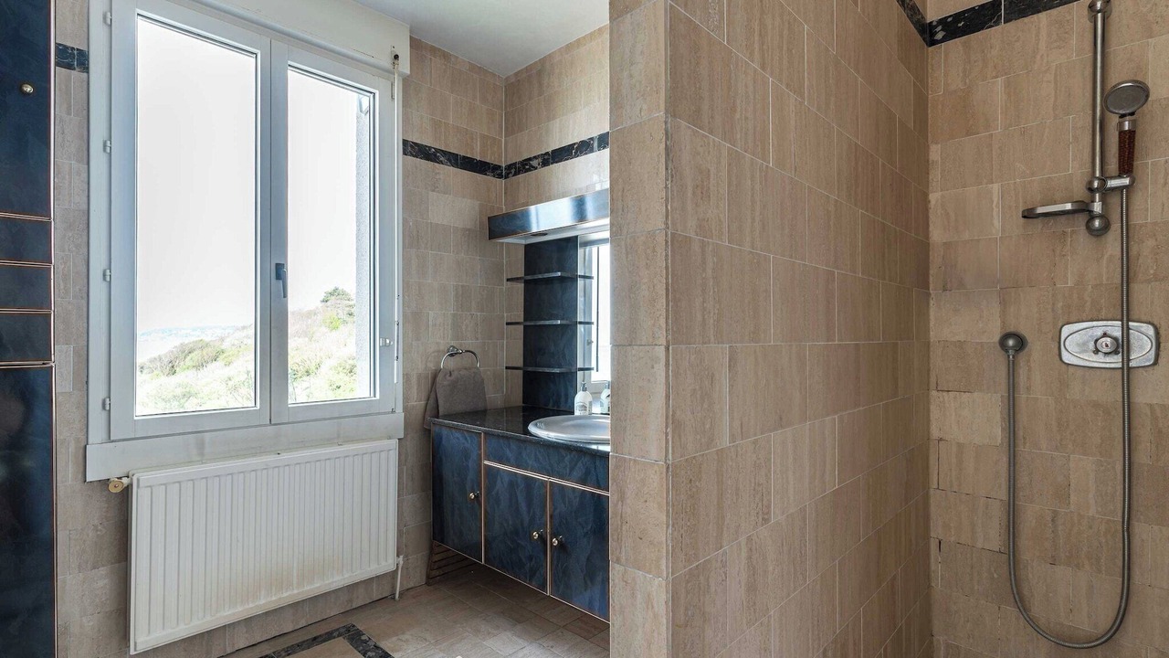 Photo of Bathroom in Benerville-sur-Mer