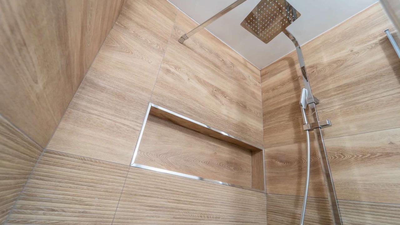Photo of Bathroom in Port-Aviation