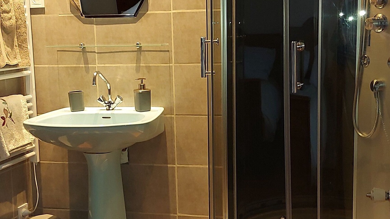 Photo of Bathroom in Saint-Michel-Tubœuf