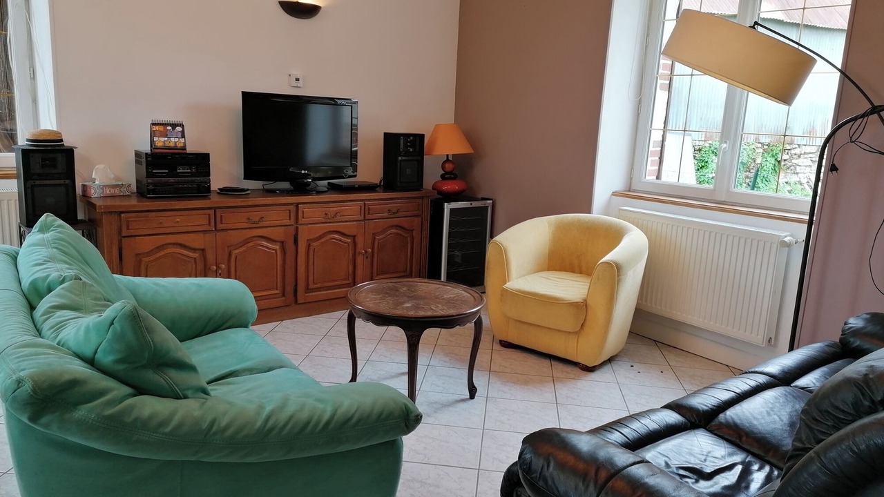 Photo of Livingroom in Saint-Cyr-les-Colons