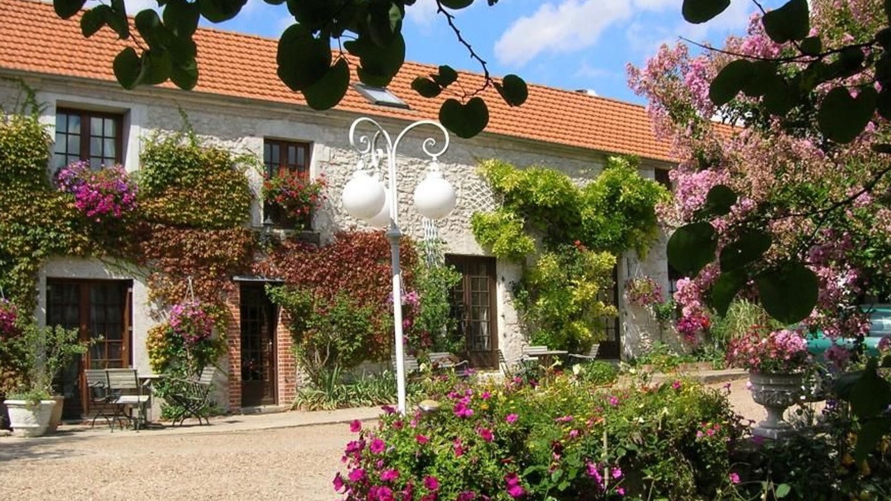 Photo of Outdoor in Tavers
