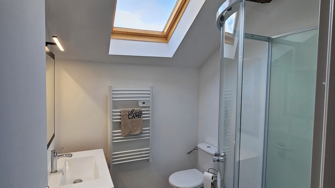 Photo of Bathroom in Decize