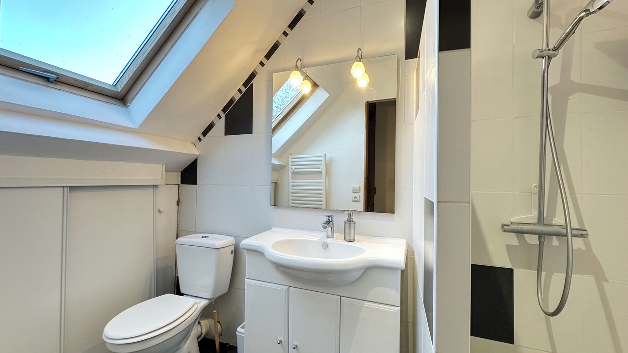 Photo of Bathroom in Oinville-sur-Montcient