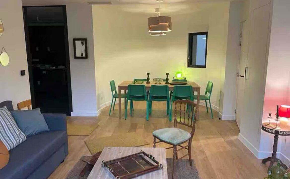 Photo of Livingroom in Arsenal