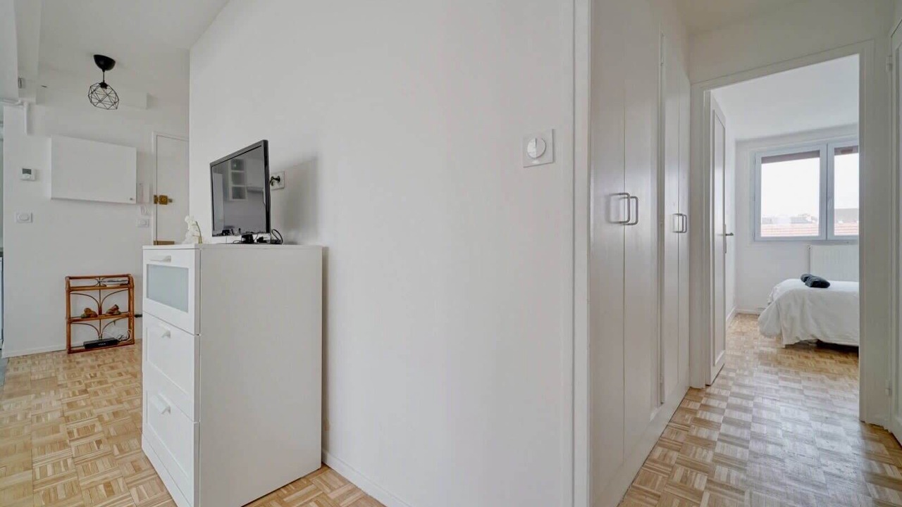 Photo of Bedroom in Les Puces de Saint-Ouen