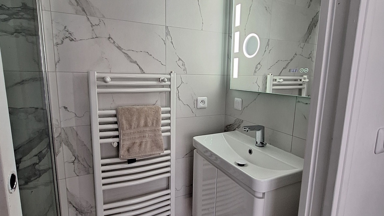 Photo of Bathroom in Saint-Germain-de-la-Grange