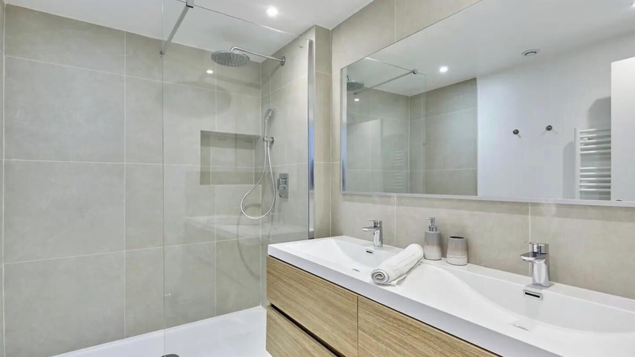 Photo of Bathroom in Vivienne