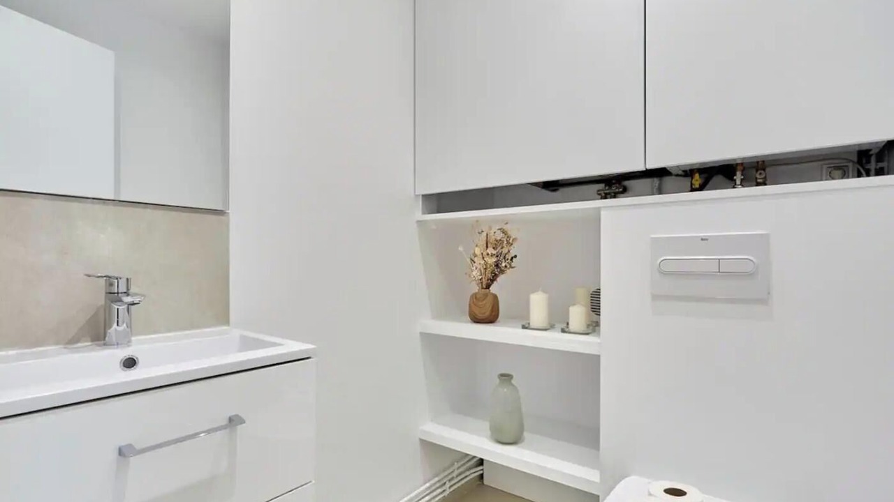Photo of Bathroom in Vivienne