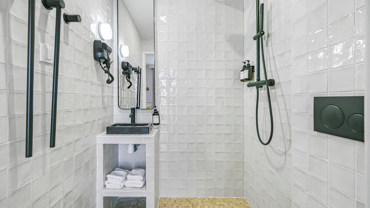 Photo of Bathroom in Combs-la-Ville