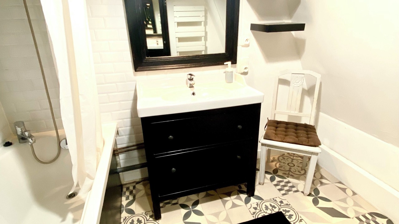 Photo of Bathroom in Cousinerie