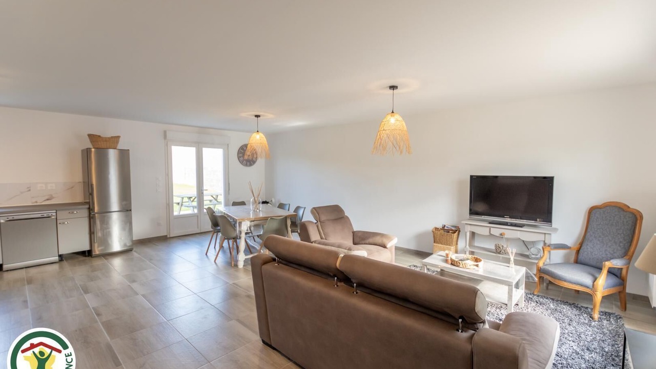 Photo of Livingroom in Livry-Louvercy
