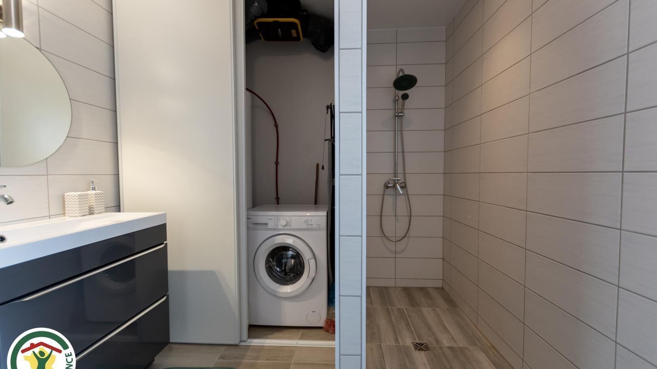 Photo of Bathroom in Livry-Louvercy