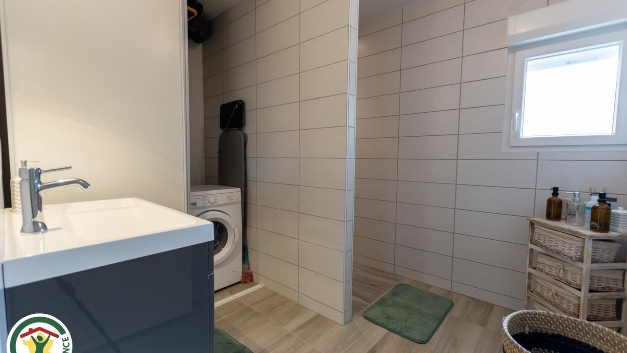 Photo of Bathroom in Livry-Louvercy