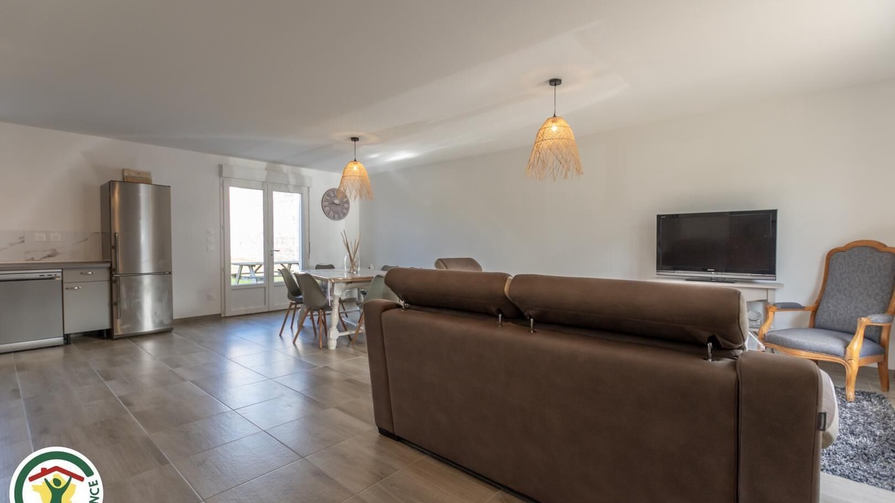 Photo of Livingroom in Livry-Louvercy