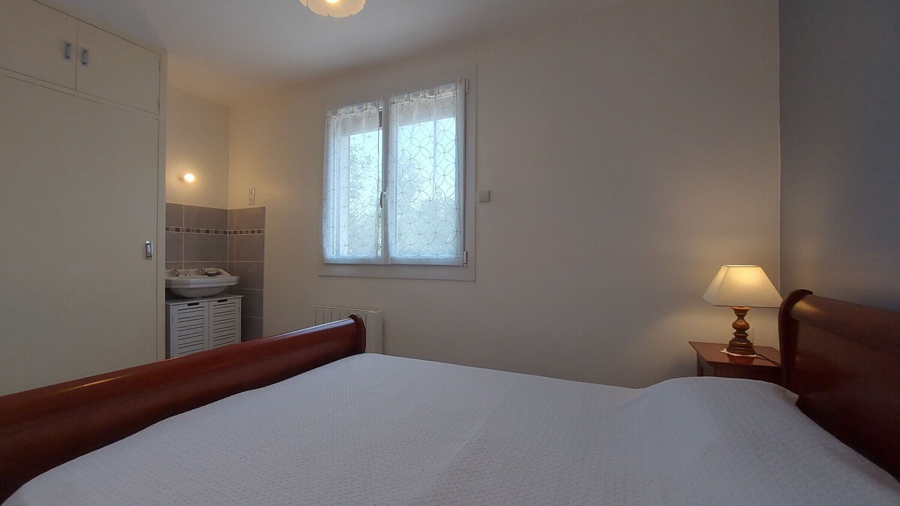 Photo of Bedroom in Saumeray
