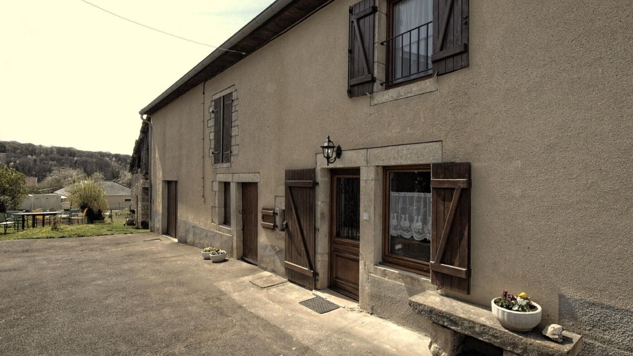 Photo of Outdoor in Gourgeon