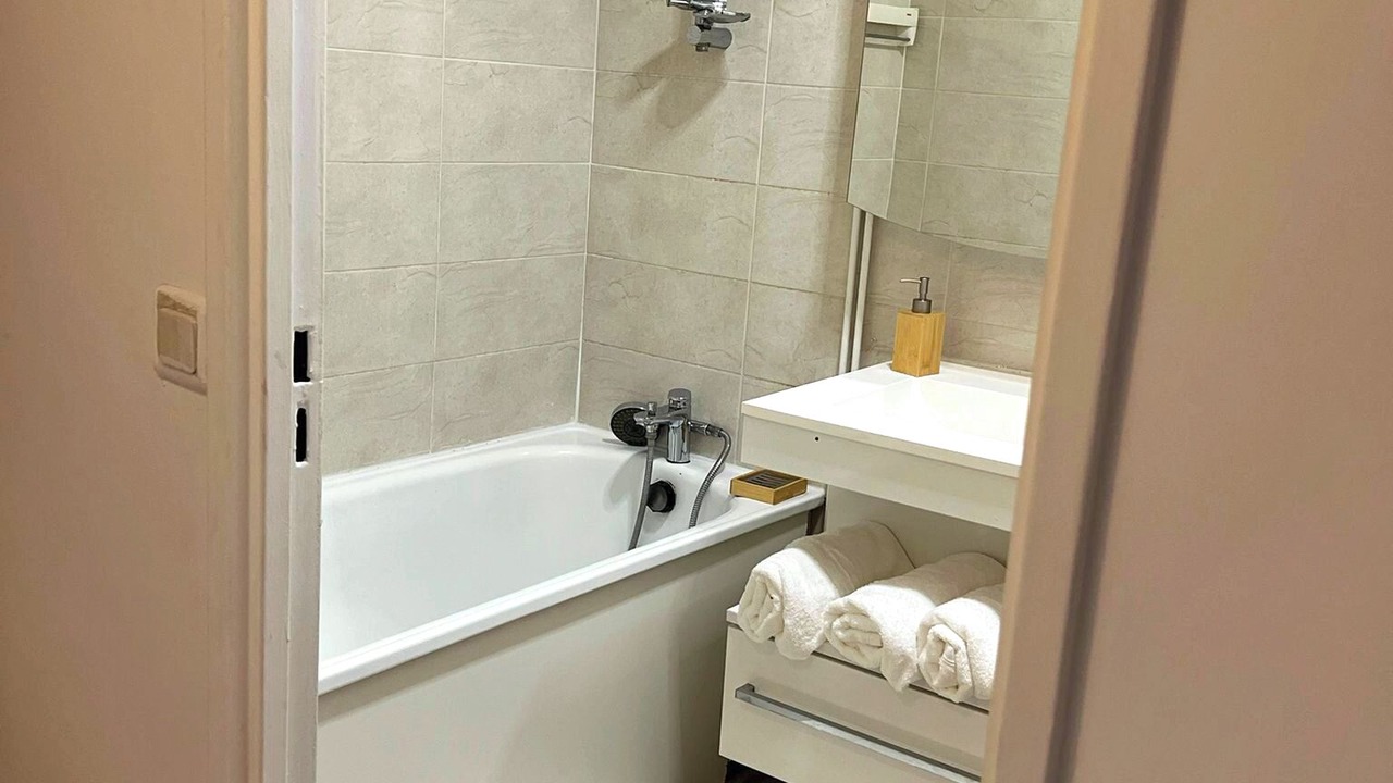 Photo of Bathroom in Colombes