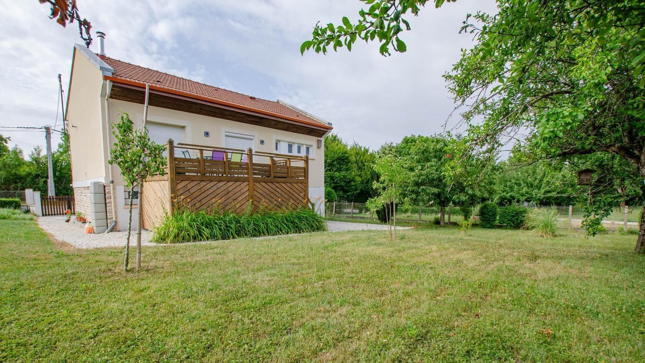 Photo of Outdoor in Auxon
