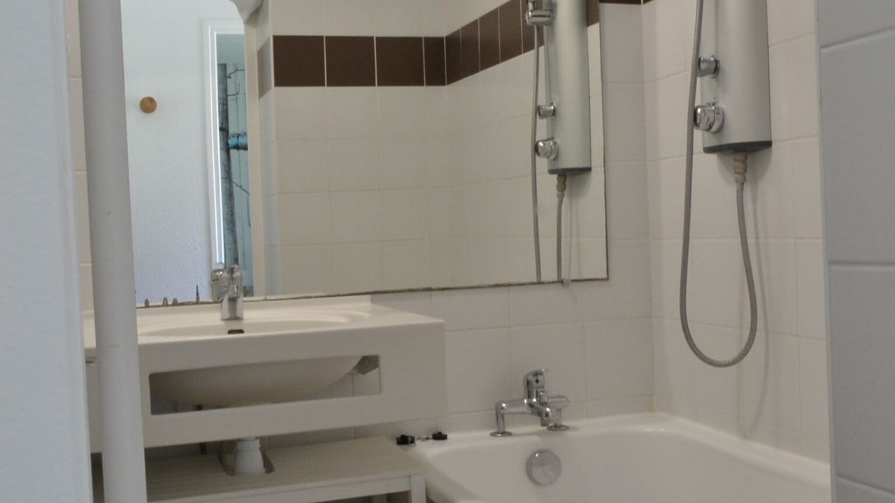 Photo of Bathroom in Saint-Quentin-en-Tourmont
