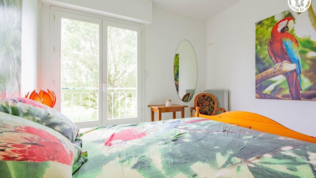 Photo of Bedroom in Pierre-de-Bresse