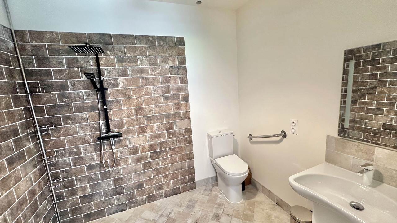 Photo of Bathroom in Verton
