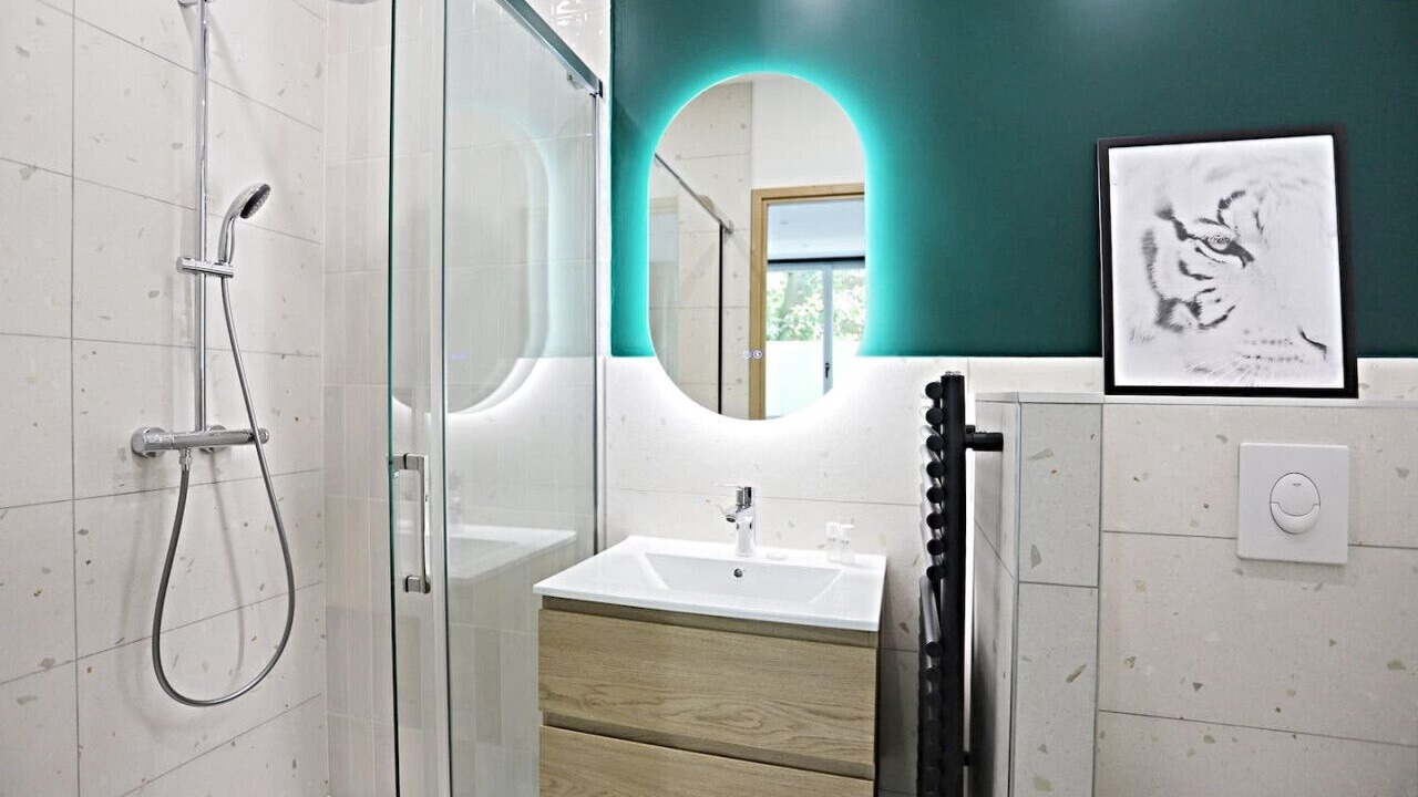 Photo of Bathroom in Quartier Saint-Ambroise