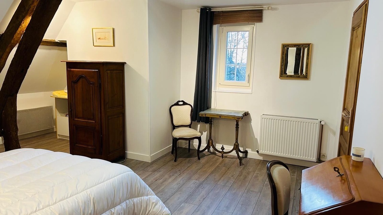 Photo of Bedroom in Mentheville