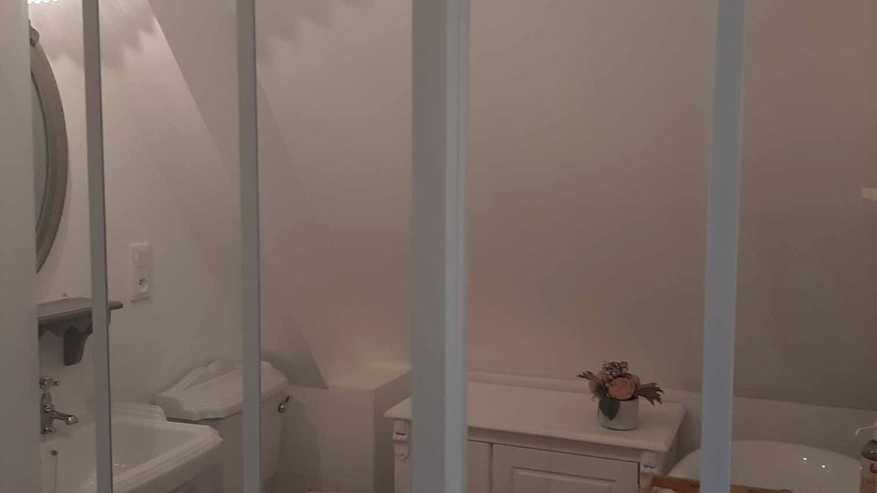 Photo of Bathroom in Doudeauville