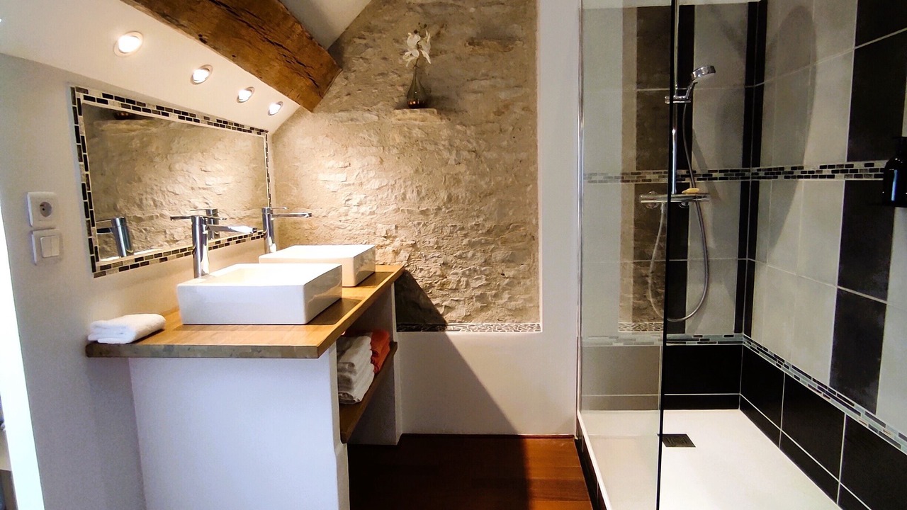 Photo of Bathroom in Meuilley