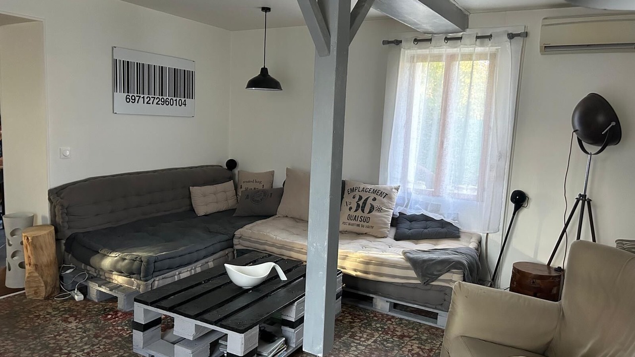 Photo of Livingroom in Saint-Martin-aux-Buneaux