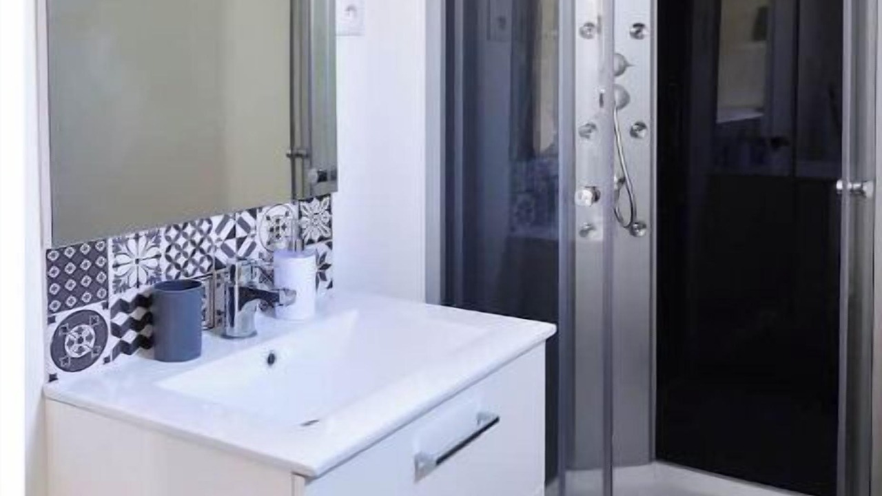 Photo of Bathroom in Saint-Quentin