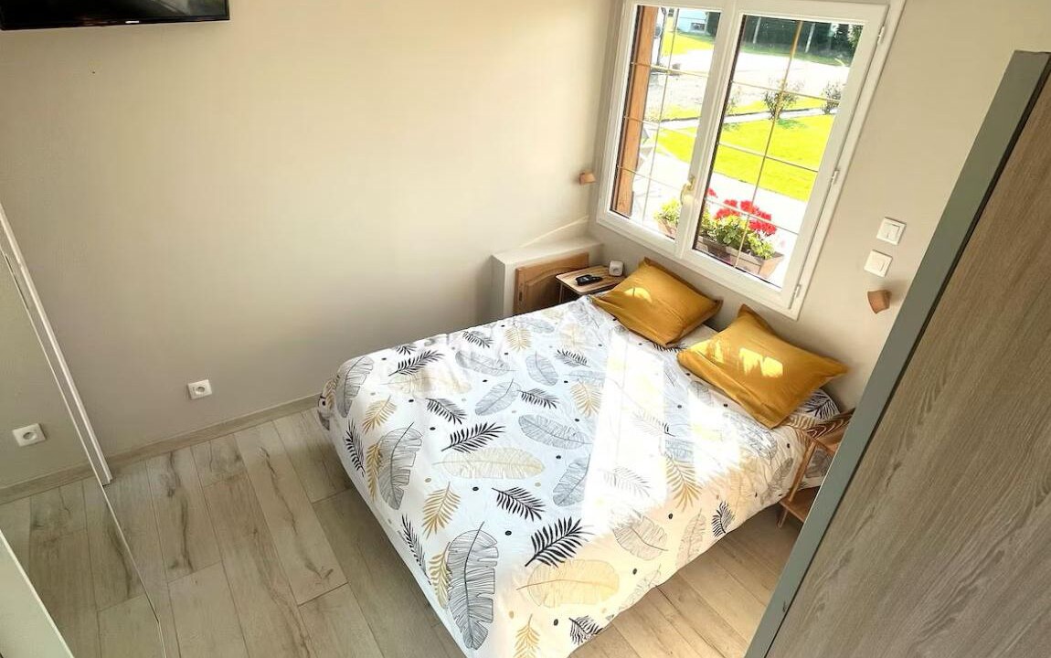 Photo of Bedroom in Neuville-Ferrieres