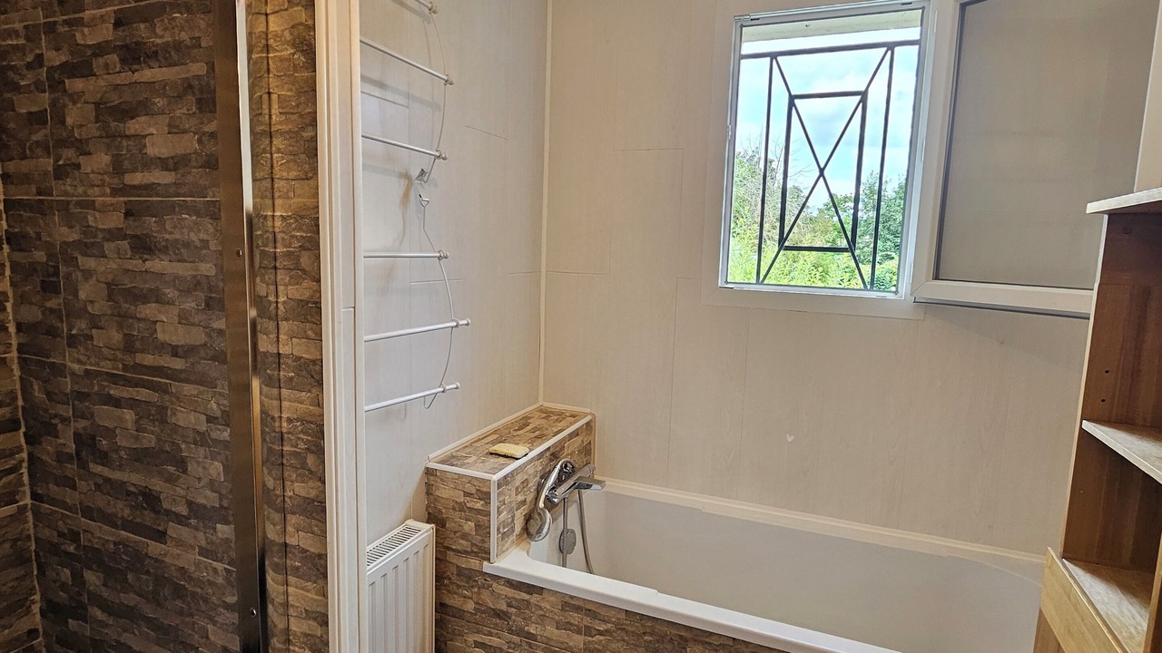 Photo of Bathroom in Saint-Laurent-Nouan