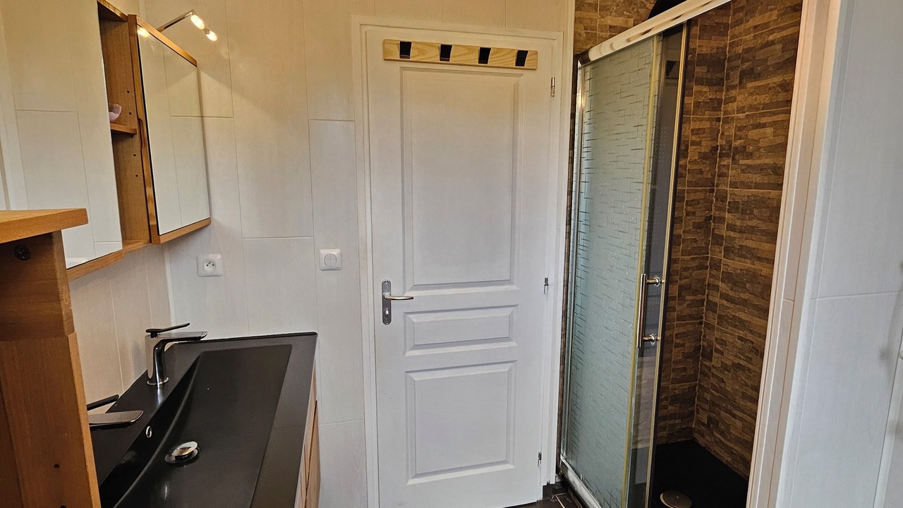 Photo of Bathroom in Saint-Laurent-Nouan