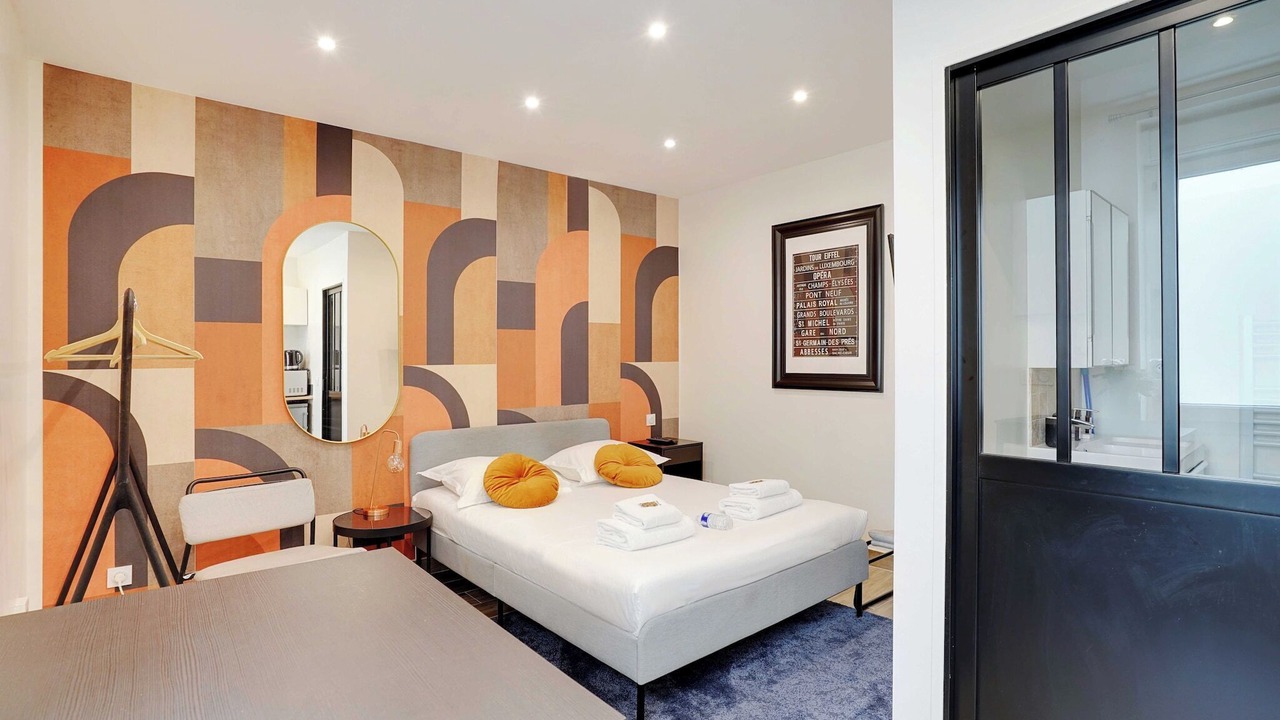Photo of Bedroom in Levallois-Perret