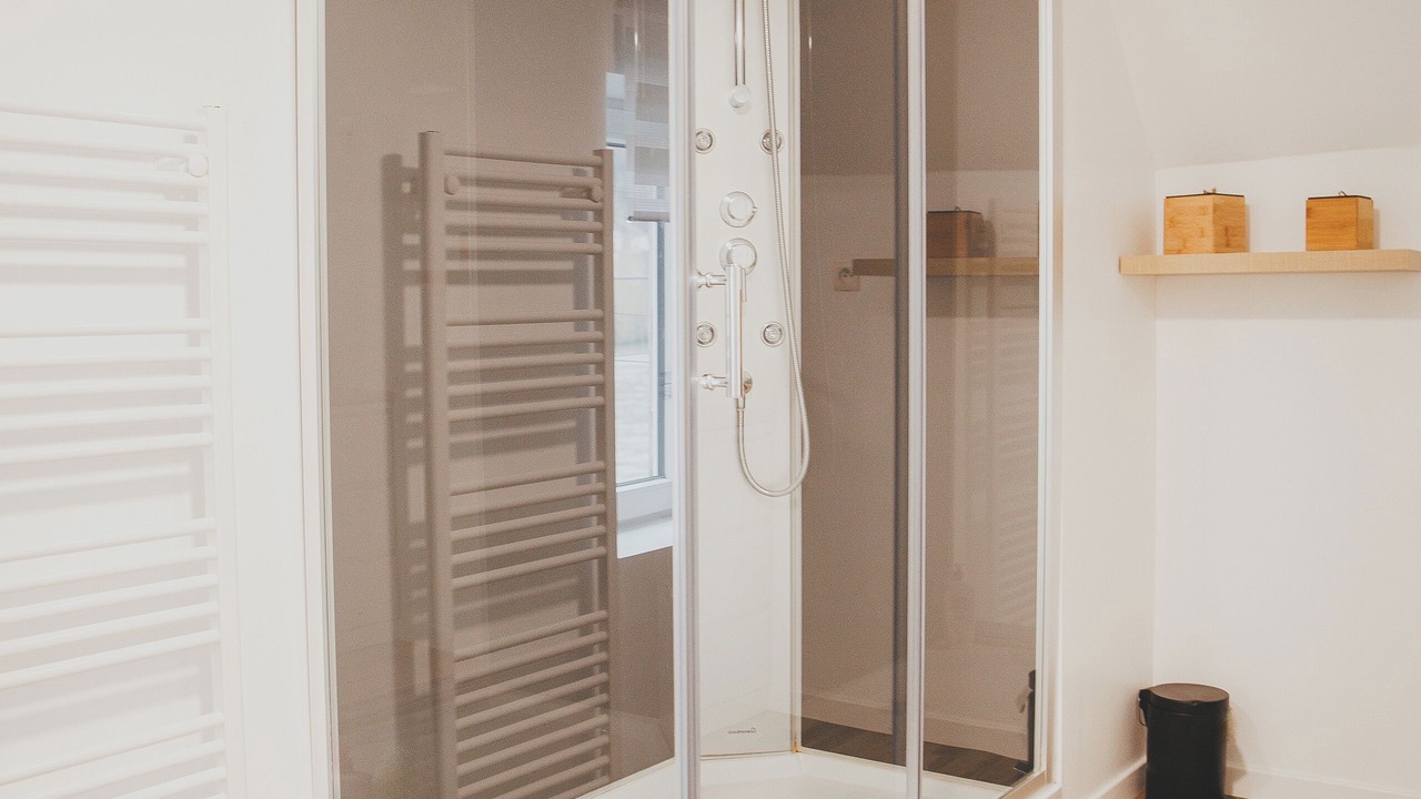 Photo of Bathroom in Oissel