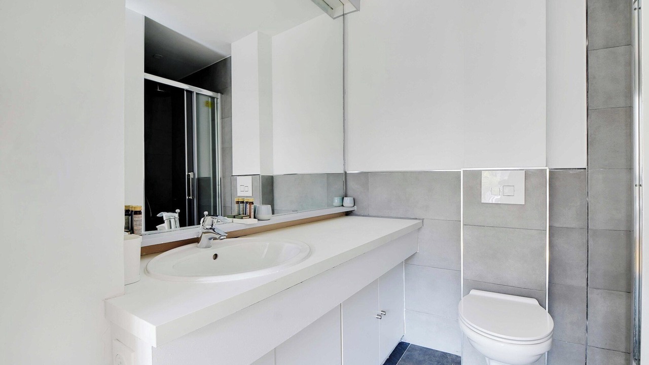 Photo of Bathroom in Suresnes
