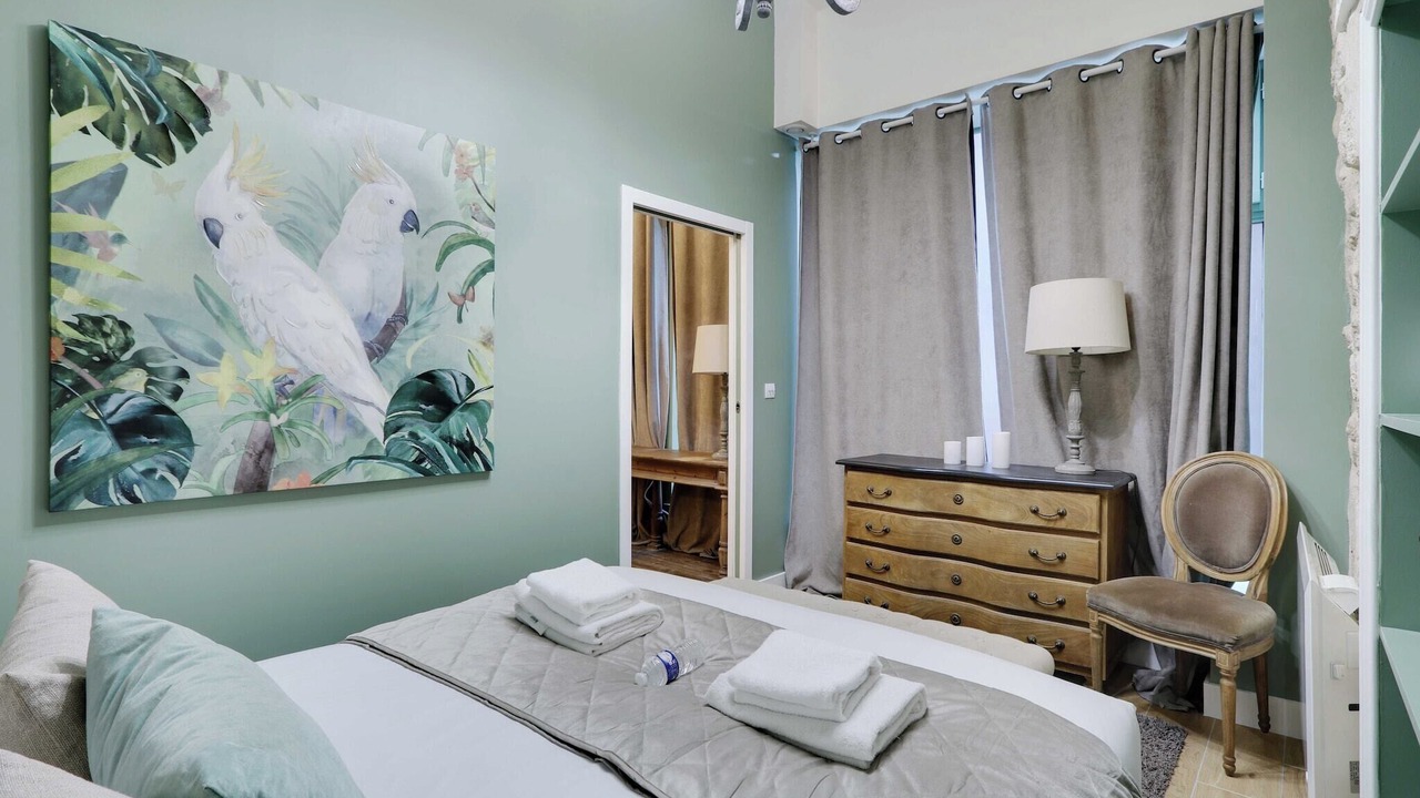 Photo of Bedroom in Val-de-Grace