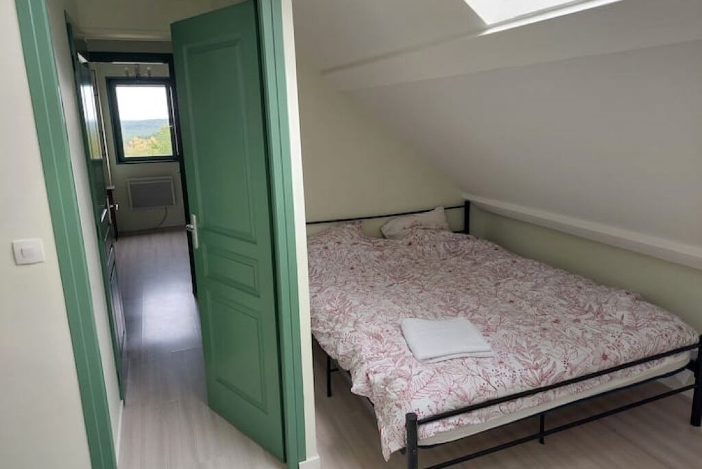 Photo of Bedroom in Meillard