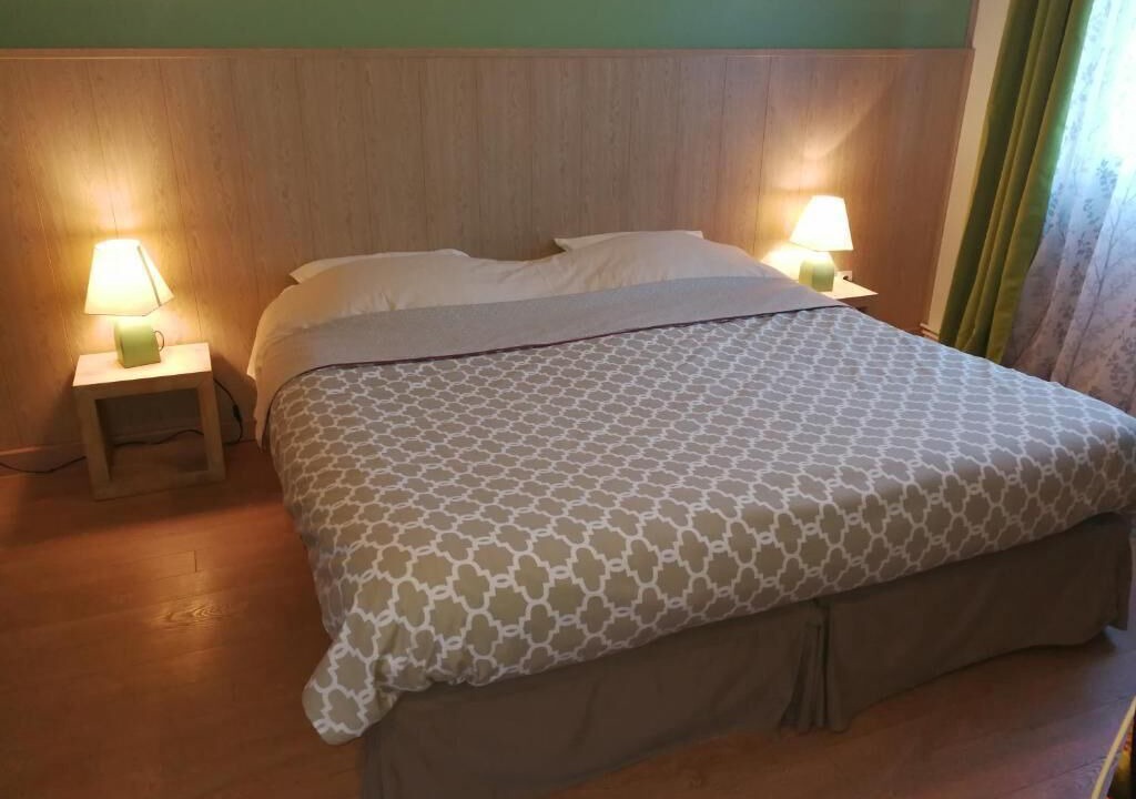 Photo of Bedroom in Fiennes