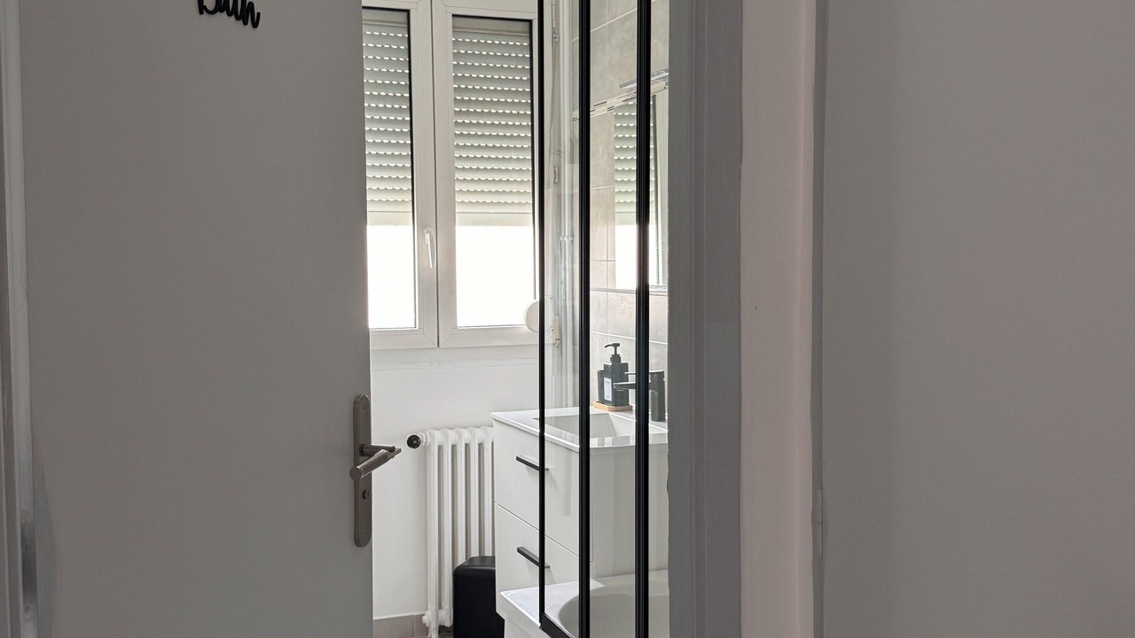 Photo of Bathroom in Athis-Mons
