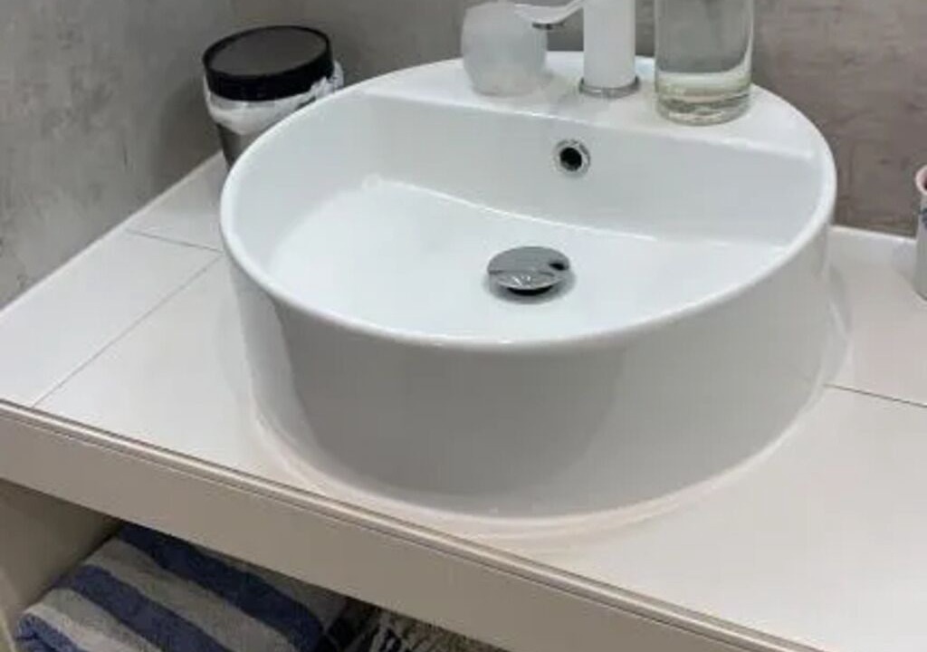 Photo of Bathroom in Commarin